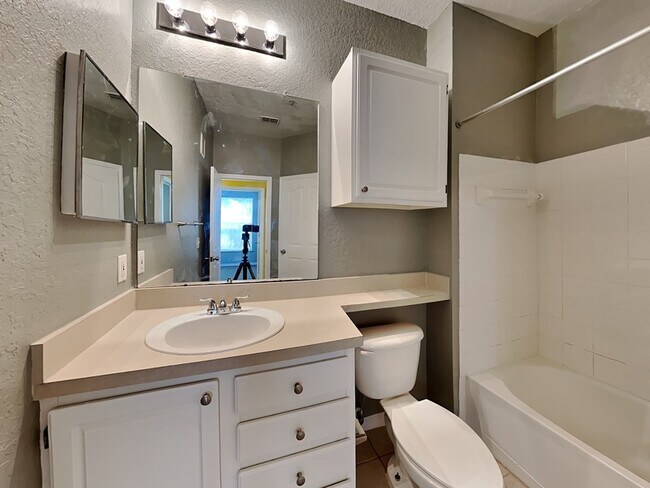 Building Photo - 2740 Maitland Crossing Way