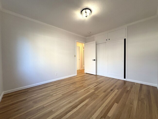 Building Photo - Charming Palo Alto Home with Renovated Kitchen & Spacious Backyard