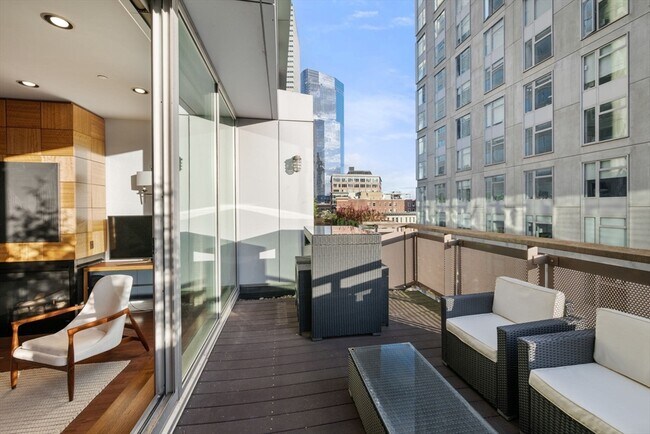 Building Photo - 88 Kingston St