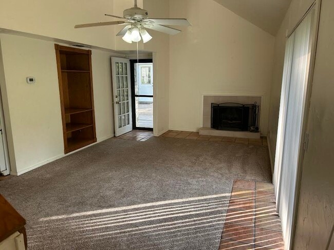 Building Photo - 26601 Primrose Ct