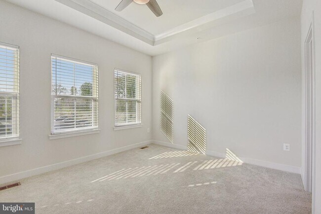 Building Photo - 133 Woodgate Cir