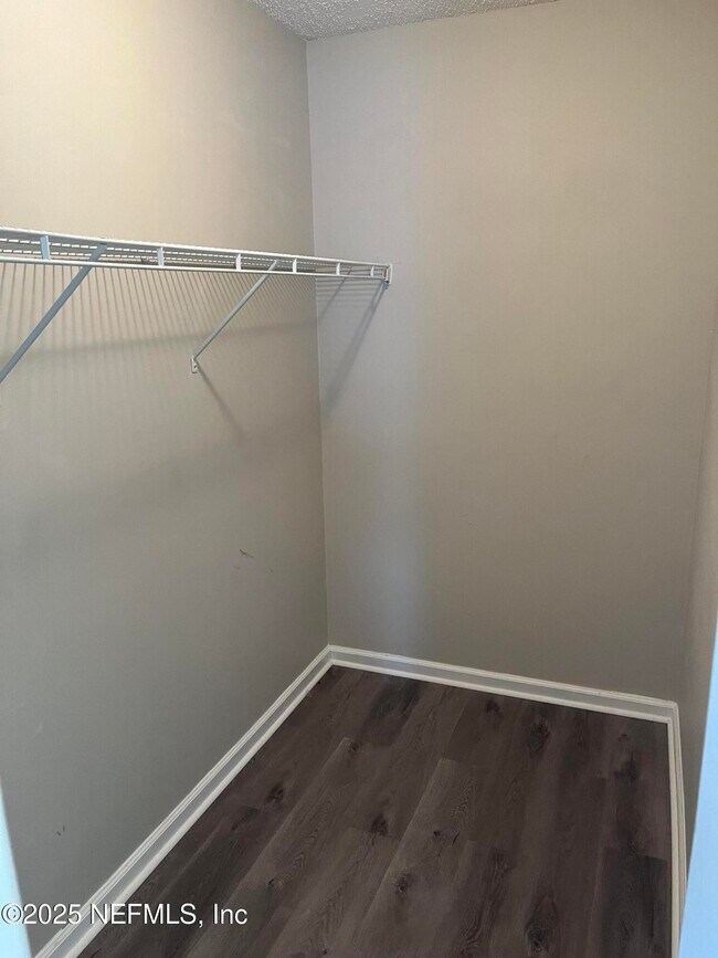 Building Photo - 410 Jax Estates Dr N