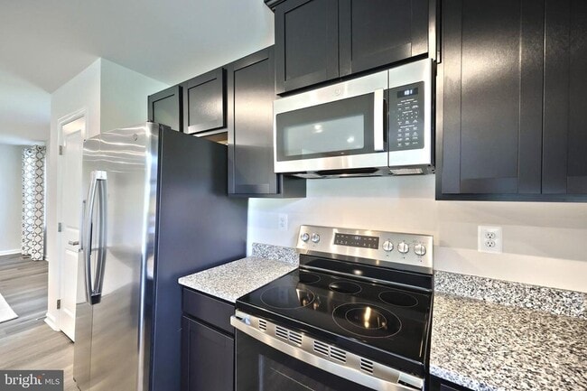 Building Photo - 77 Summerfield Dr