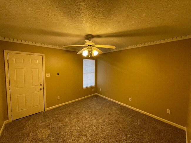 Building Photo - Grand Cordova home for rent near Shelby Farms