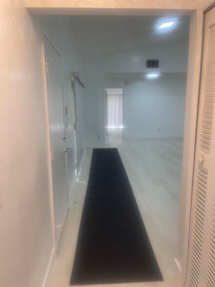 Building Photo - 202 Sparrow Dr