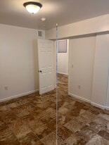 Building Photo - 163 Fair St