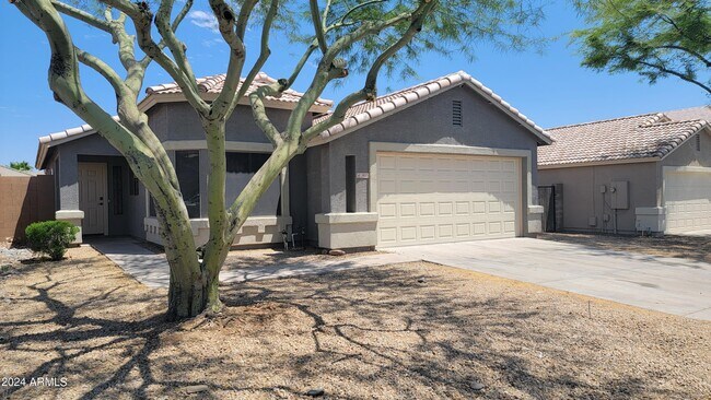 Building Photo - 3933 N 125th Dr