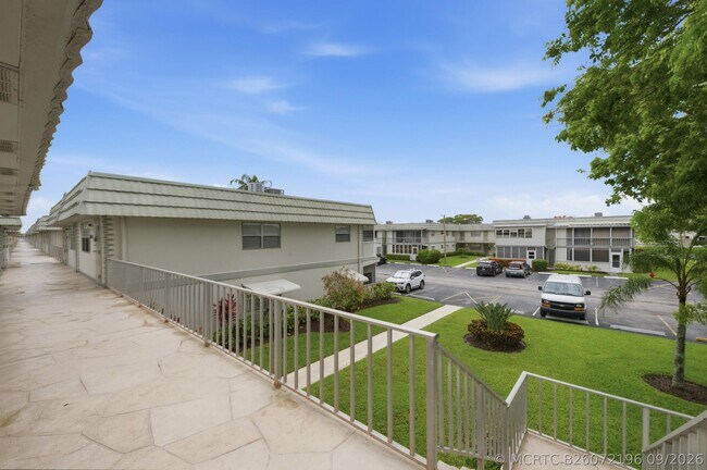 Building Photo - 670 Monaco Ct