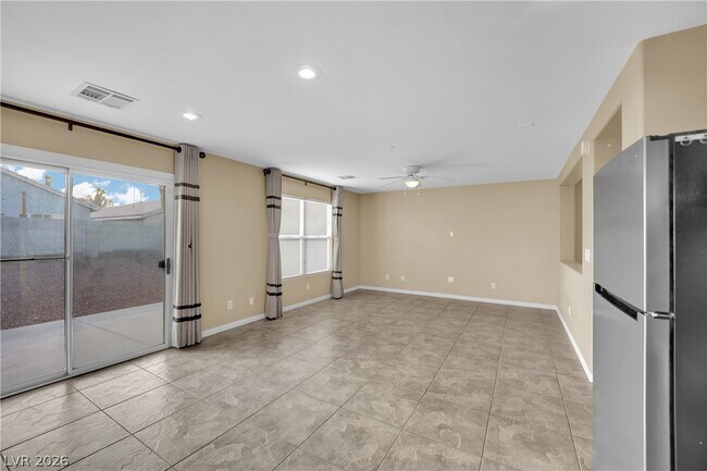 Building Photo - 9965 Lorian St