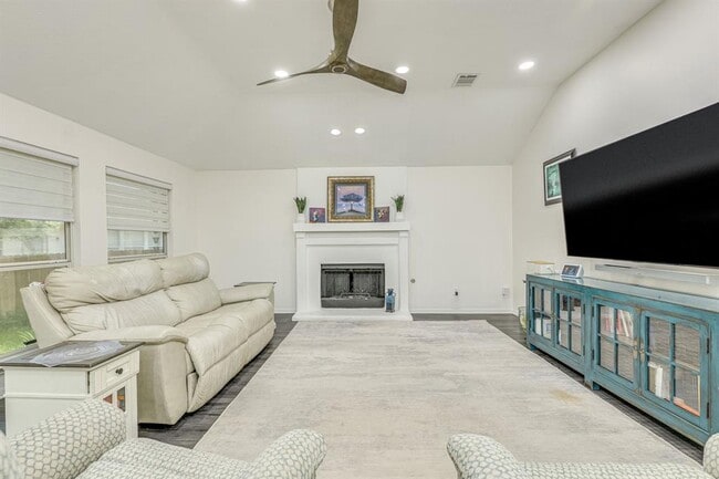 Building Photo - 8908 Pepper Rock Dr