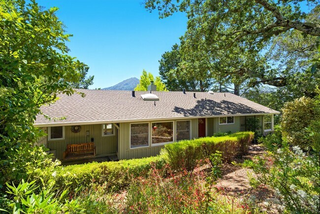 Building Photo - Gorgeous 4 bedroom home in Greenbrae with ...