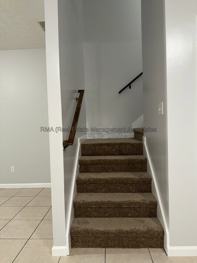 Building Photo - 1724 Carrington Dr
