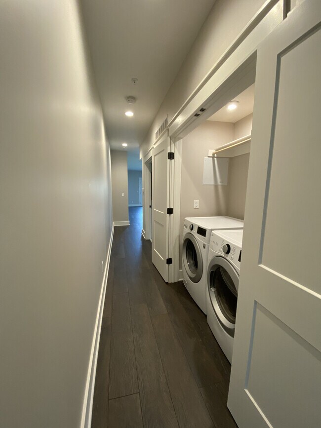 Building Photo - 4317 Holly