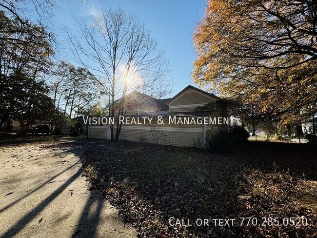 Building Photo - 302 Mandeville Ave