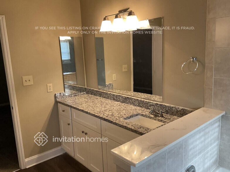 Building Photo - 2719 Chalgrove Ln