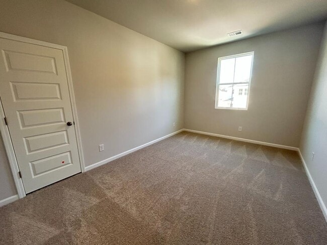 Building Photo - 762 Sturdy Root Pl