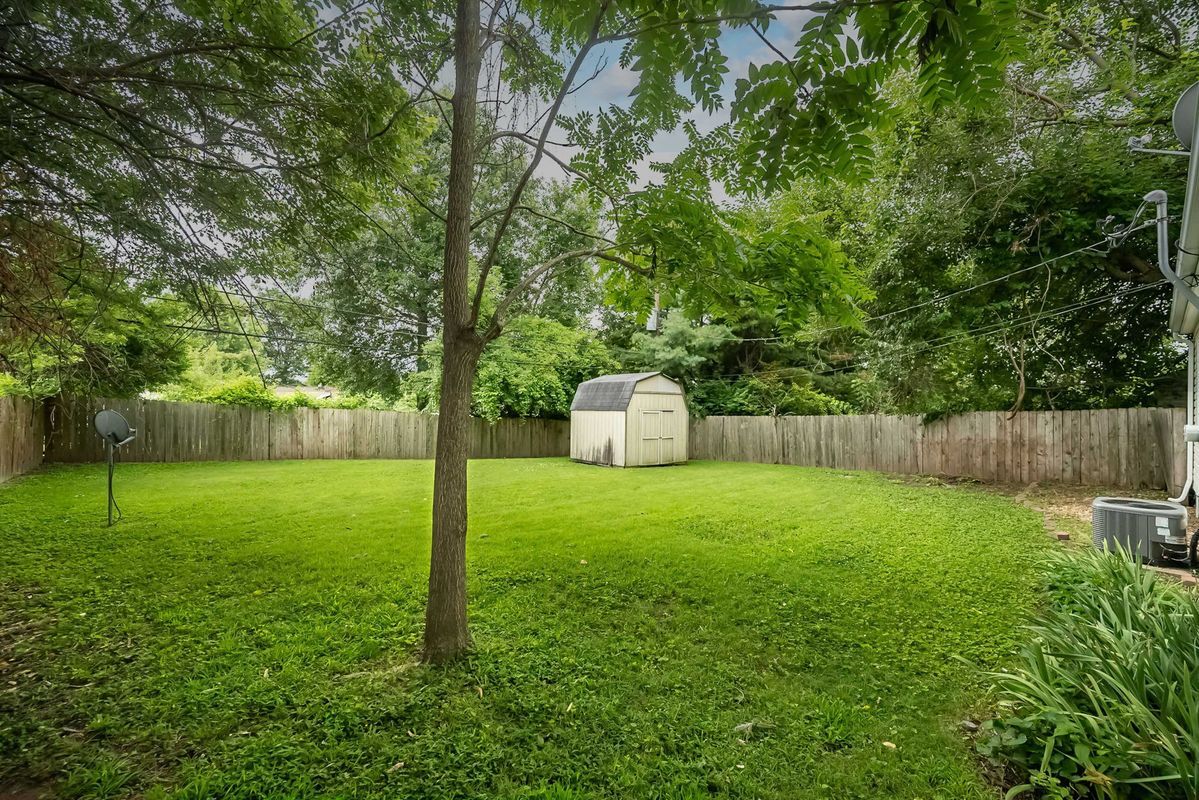 Building Photo - 2568 Bonniebrook Dr