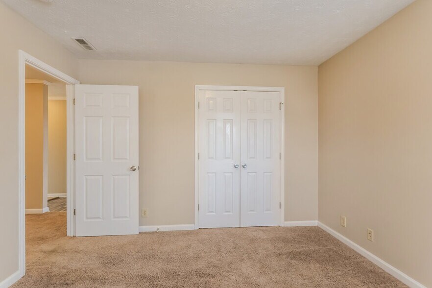 Building Photo - 173 Agin Way