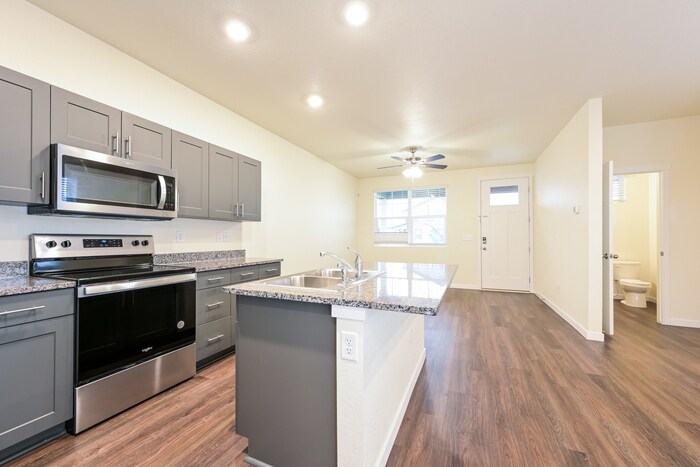 Building Photo - 13456 Oneida Ln