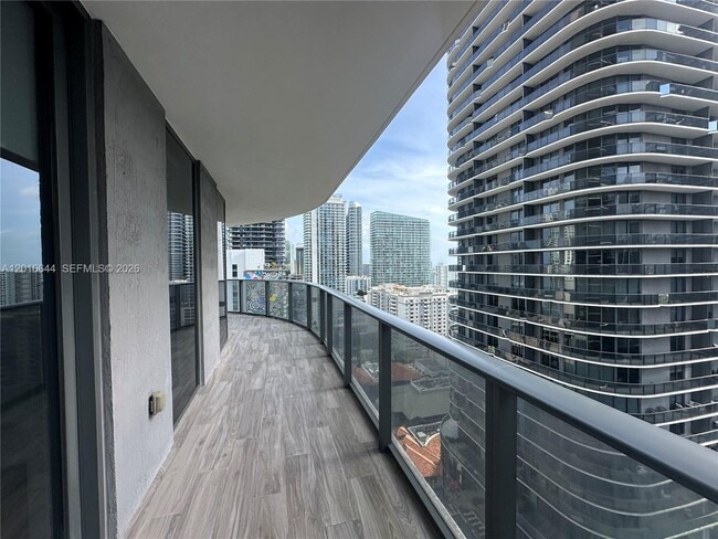 Building Photo - 801 S Miami Ave