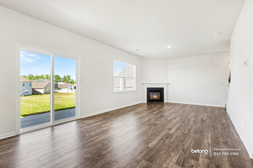 Building Photo - 1614 Yarrow Ln