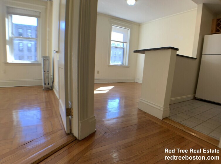 Building Photo - 35 Queensberry St
