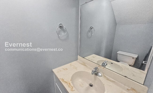 Building Photo - 2225 Golf Rd SW