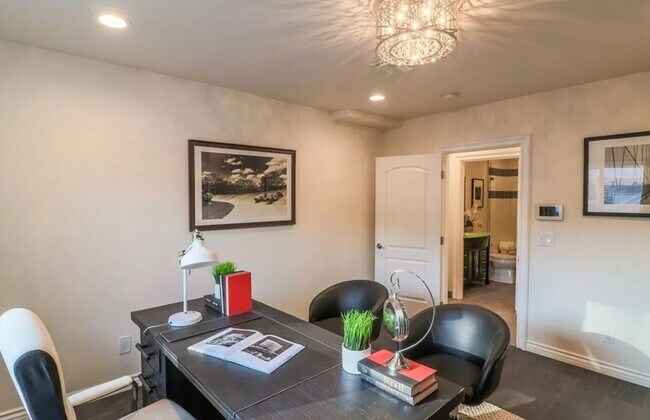 Building Photo - 3815 Laurel Canyon Blvd