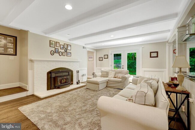 Building Photo - 7845 Old Dominion Dr