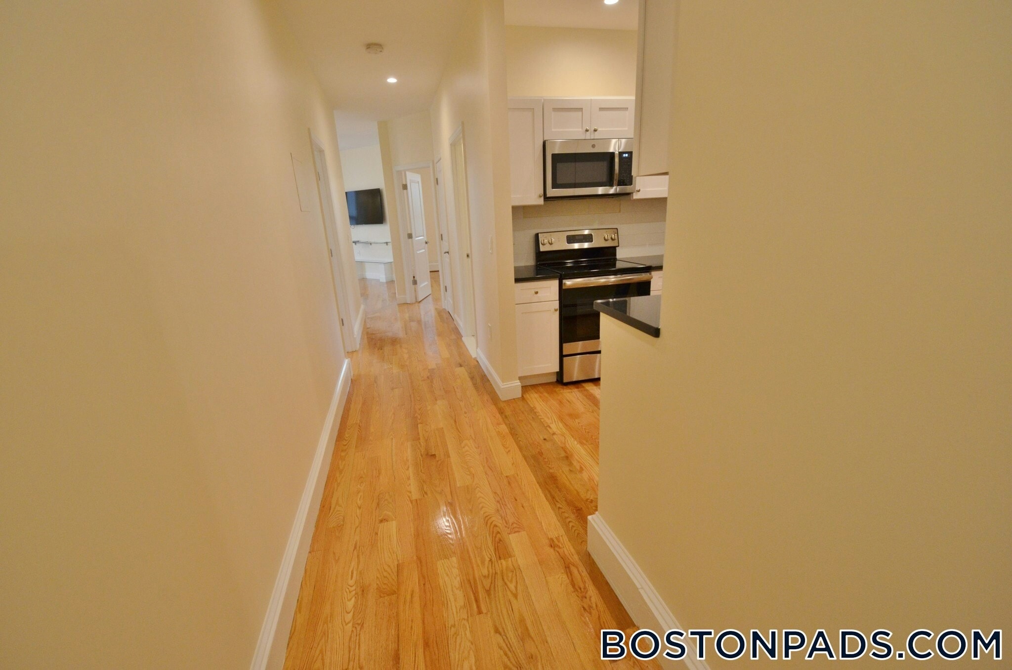 Building Photo - 35 Brookline St