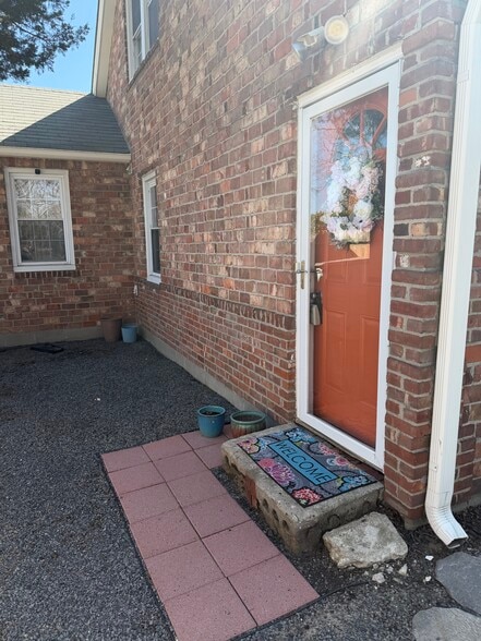 Building Photo - 119 Lake Shore Dr