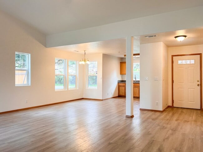 Building Photo - 622 E GRANT St