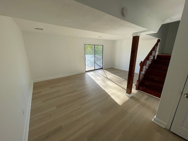 Building Photo - 1422 Stratton Pl Dr