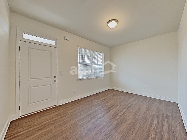 Building Photo - 5020 Franks Creek Way