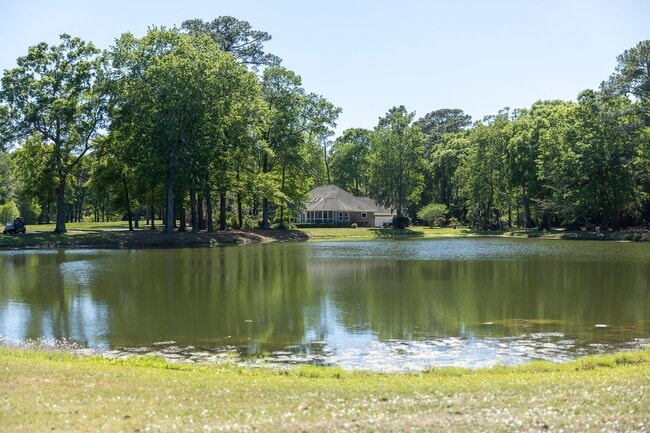 Building Photo - 133 Old Augusta Dr