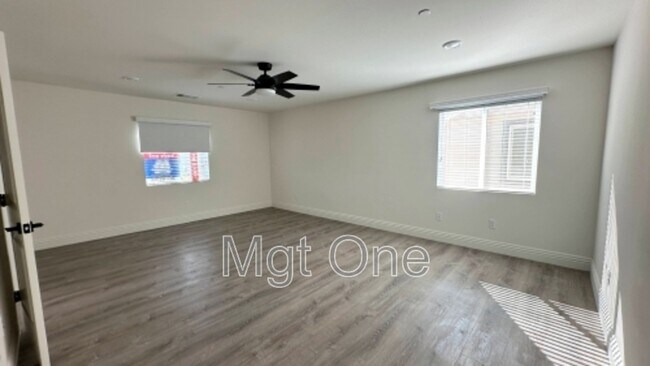 Building Photo - 1784 Julie Dr