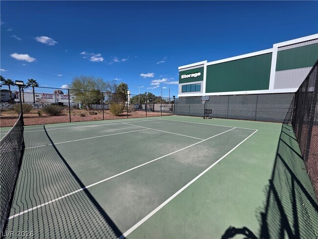 Building Photo - 3930 University Center Dr