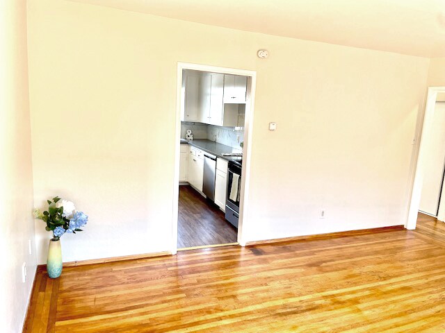 Building Photo - 1116 Stannage Ave