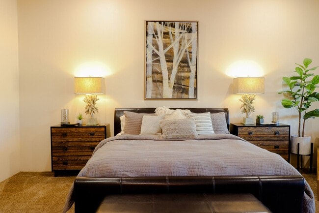 Building Photo - Contemporary Desert Beauty with Pool