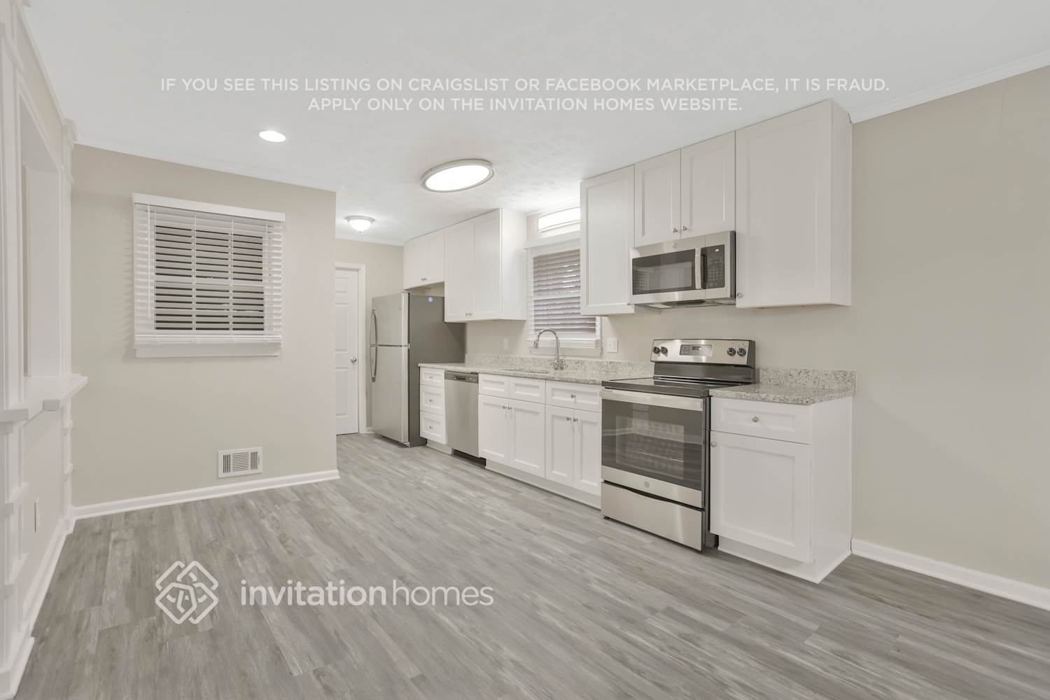 Building Photo - 3954 Lindley Dr