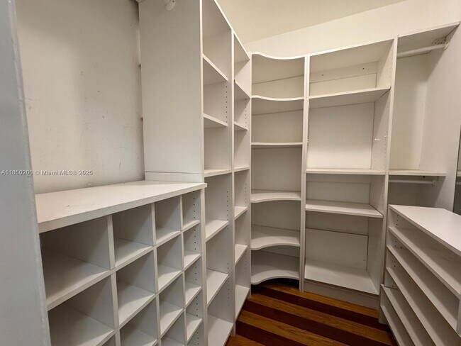 Building Photo - 1512 Certosa Ave