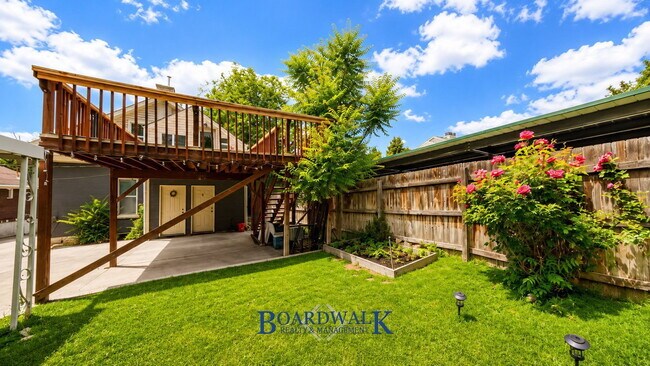 Building Photo - 555 S 900 E