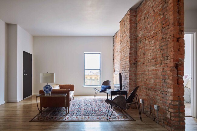 Building Photo - 911 Madison Ave