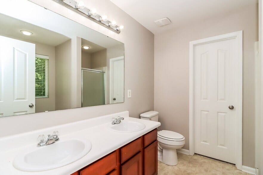 Building Photo - 5604 Chiefly Ct