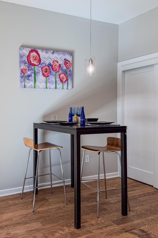 Building Photo - 190 E Gay St