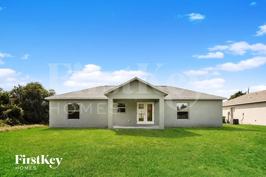 Building Photo - 12246 Helios Ave