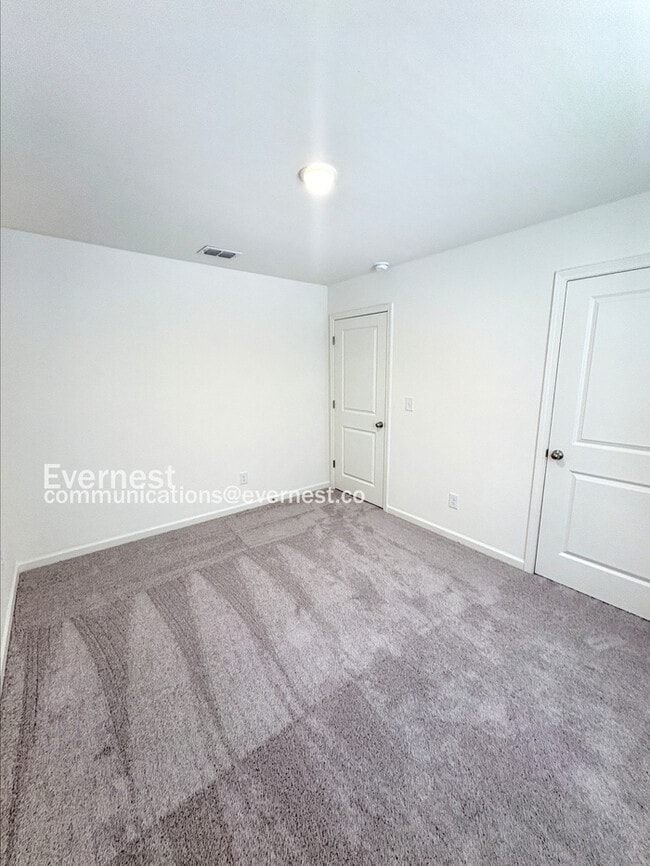 Building Photo - 143 Flowering Cherry St