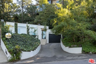 Building Photo - 7473 Mulholland Dr
