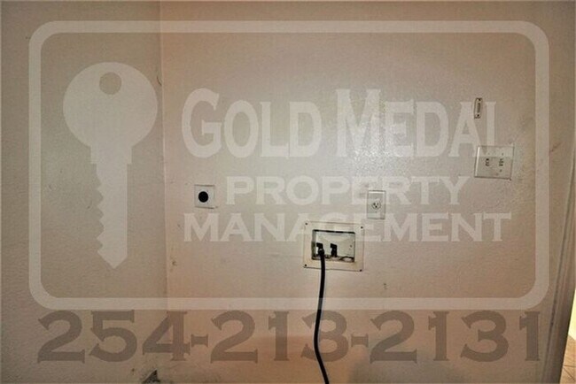 Building Photo - 4109 Elms Run Cir