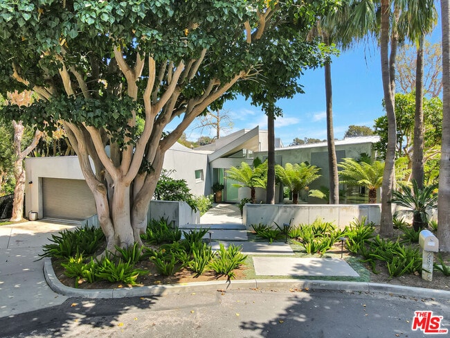 Building Photo - 28775 Sea Ranch Way